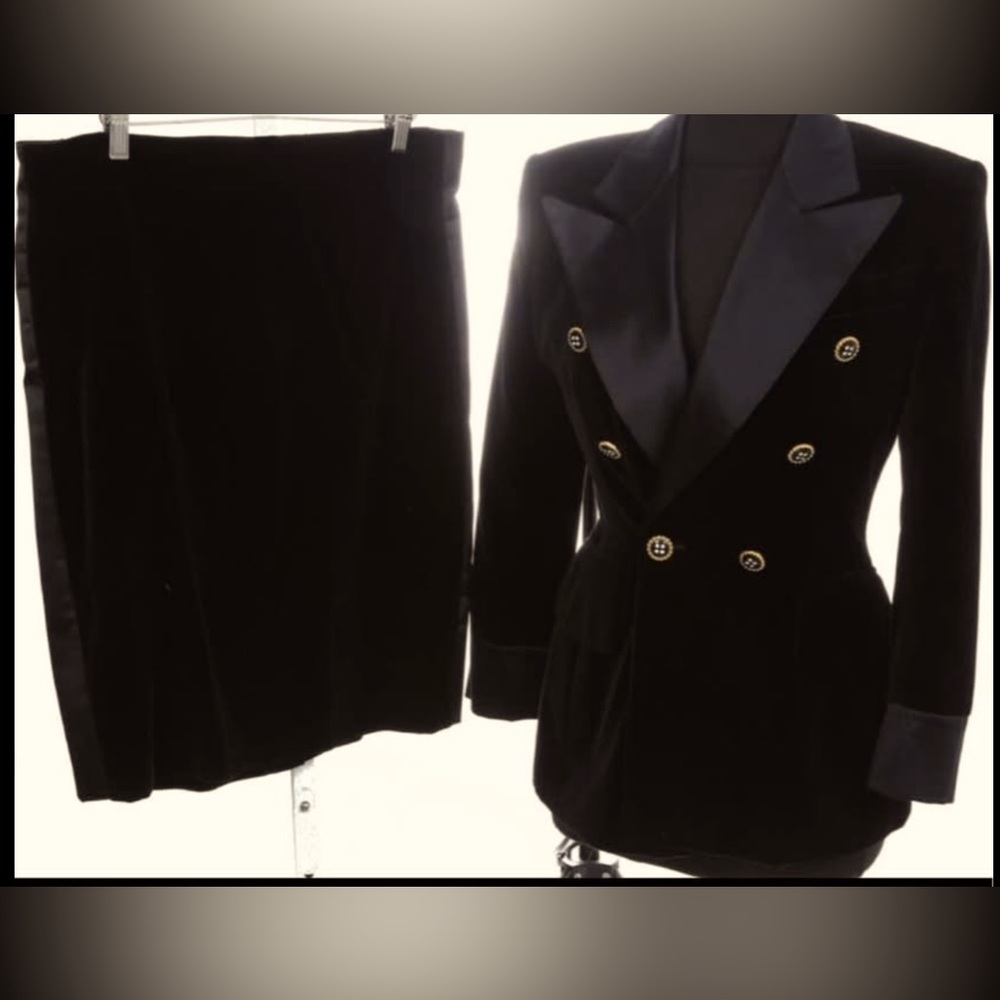Beautiful and Elegant
Escada Woman's 2 Piece
Suit